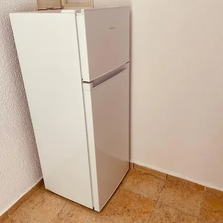 Pure White * Пефкохори