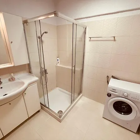 Pure White Пефкохори